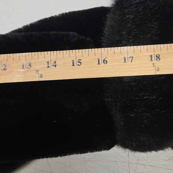 Style VI Ltd Women's Faux Fur Black  Winter Coat. Made In USA. - Picture 8 of 9